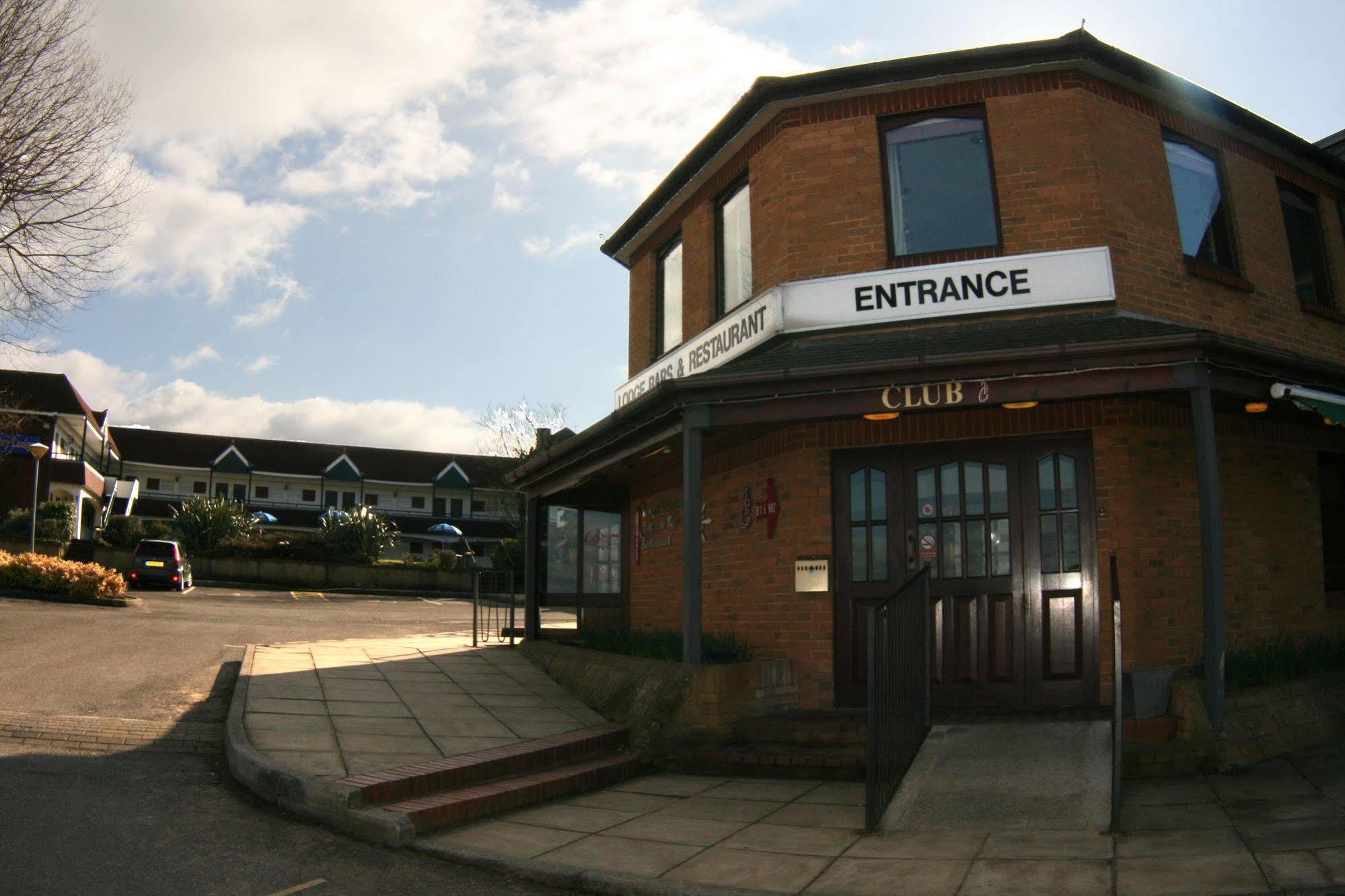 The Town & Country Lodge Dundry エクステリア 写真