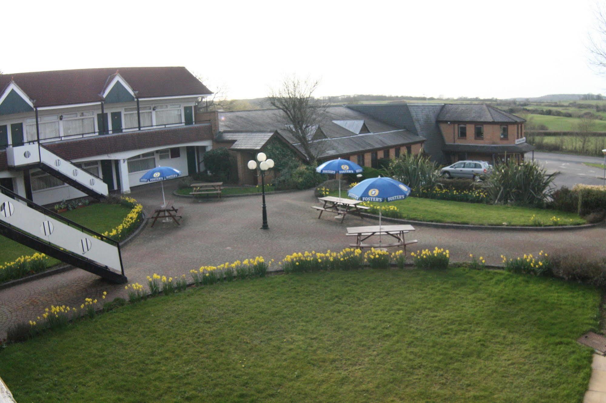 The Town & Country Lodge Dundry エクステリア 写真