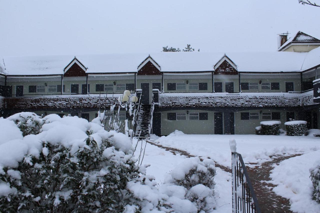 The Town & Country Lodge Dundry エクステリア 写真