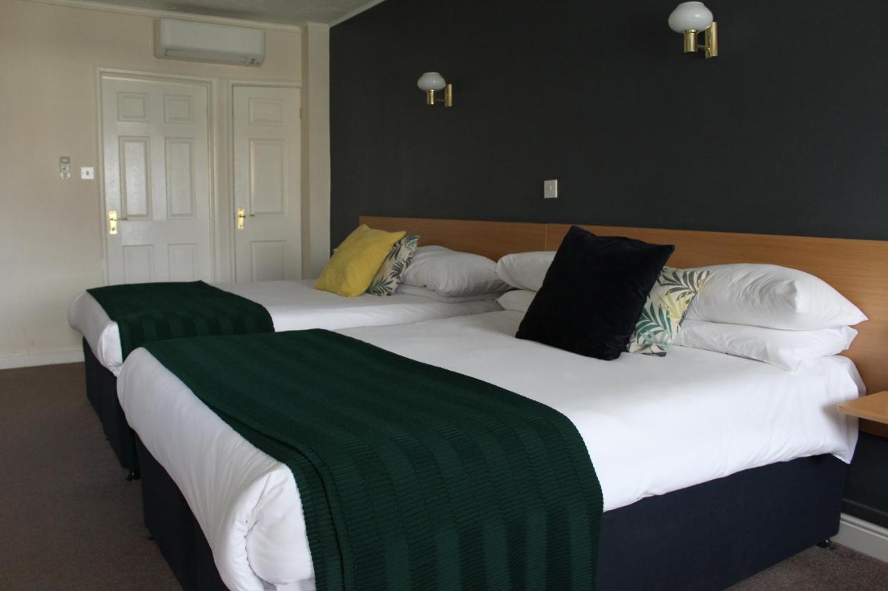 The Town & Country Lodge Dundry エクステリア 写真