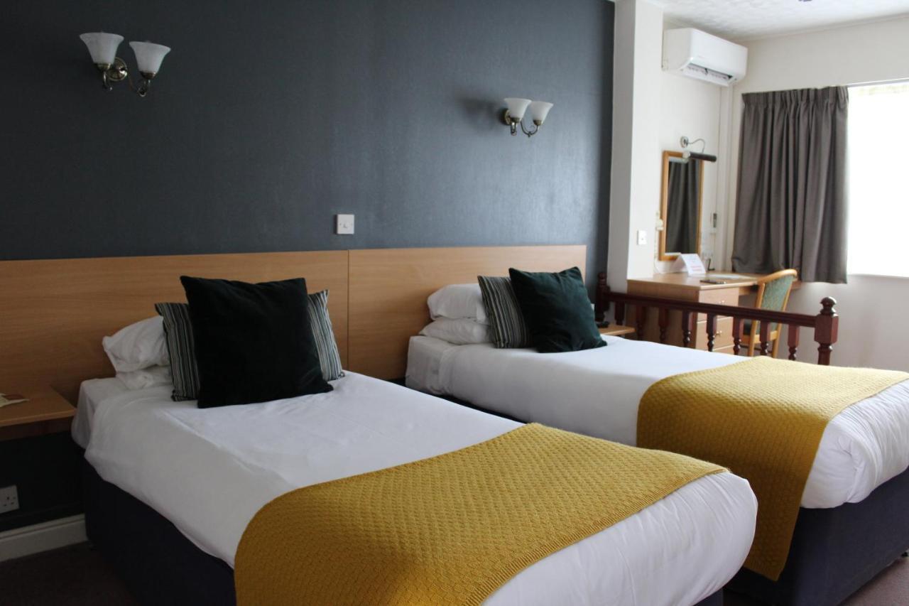 The Town & Country Lodge Dundry エクステリア 写真