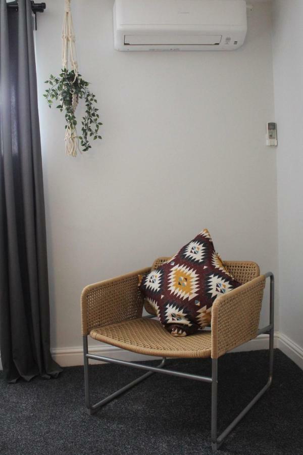 The Town & Country Lodge Dundry エクステリア 写真